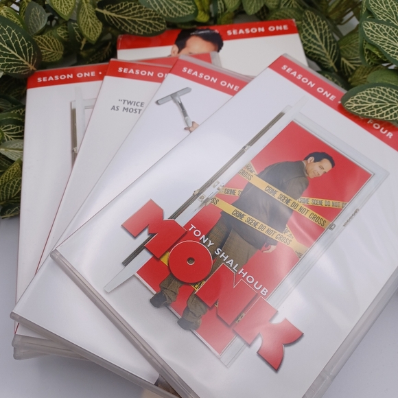 Monk Season One DVD Set - Picture 4 of 9
